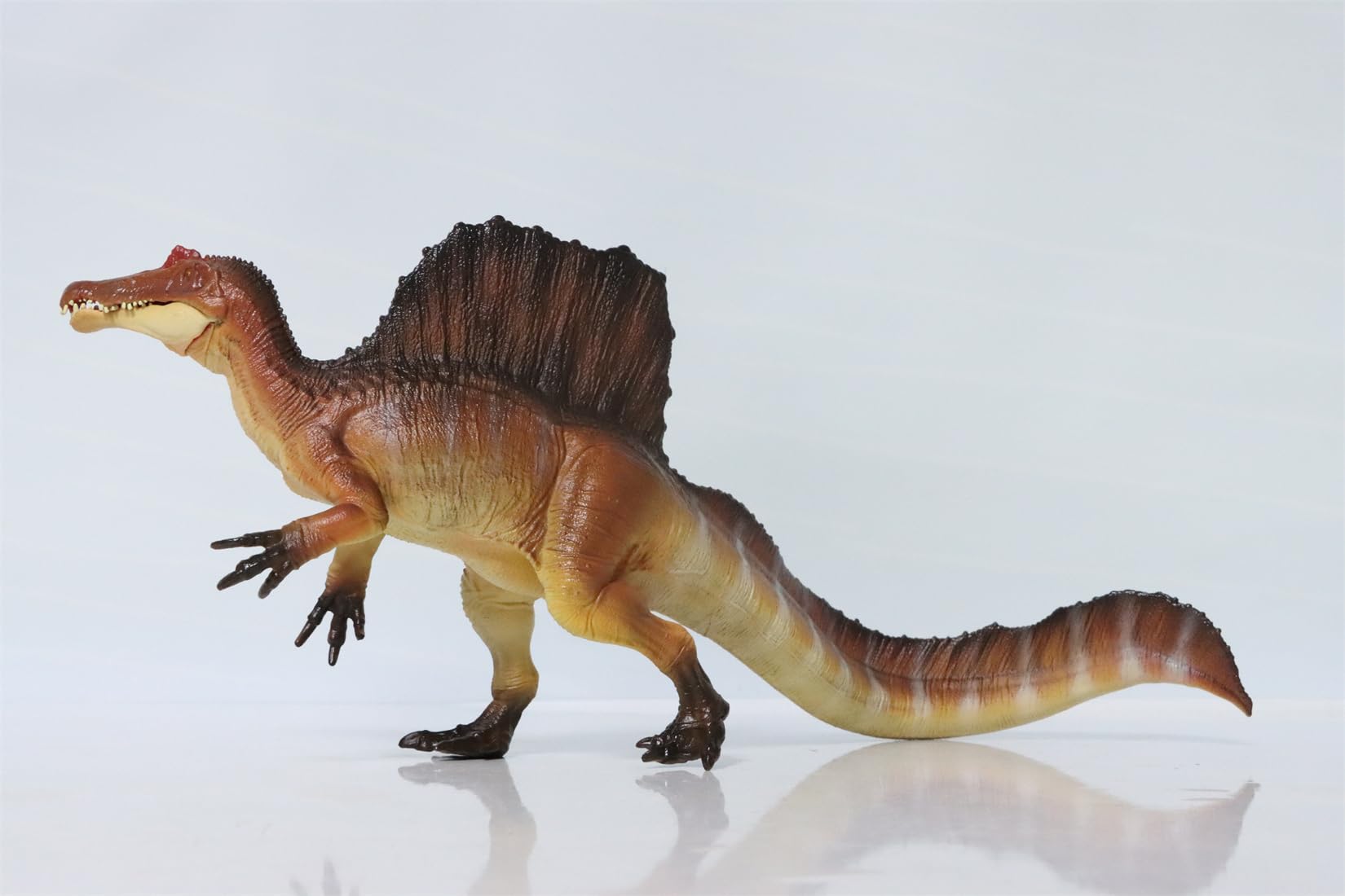 Amazon.co.jp: BACALYSO | RECUR 1/35 スピノサウルス フィギュア 20cm